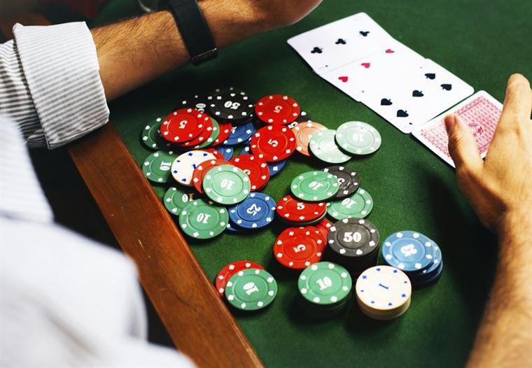 What are the Rules of Poker? A Detailed Explanation